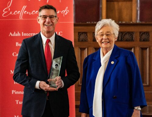 Pinnacle Receives the Governor’s Trade Excellence Award